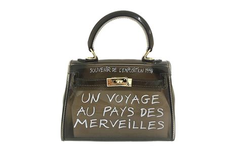 un voyage au pays des merveilles tasche hermes|Un Voyage Au Pays Des Merveilles Kelly 40 .